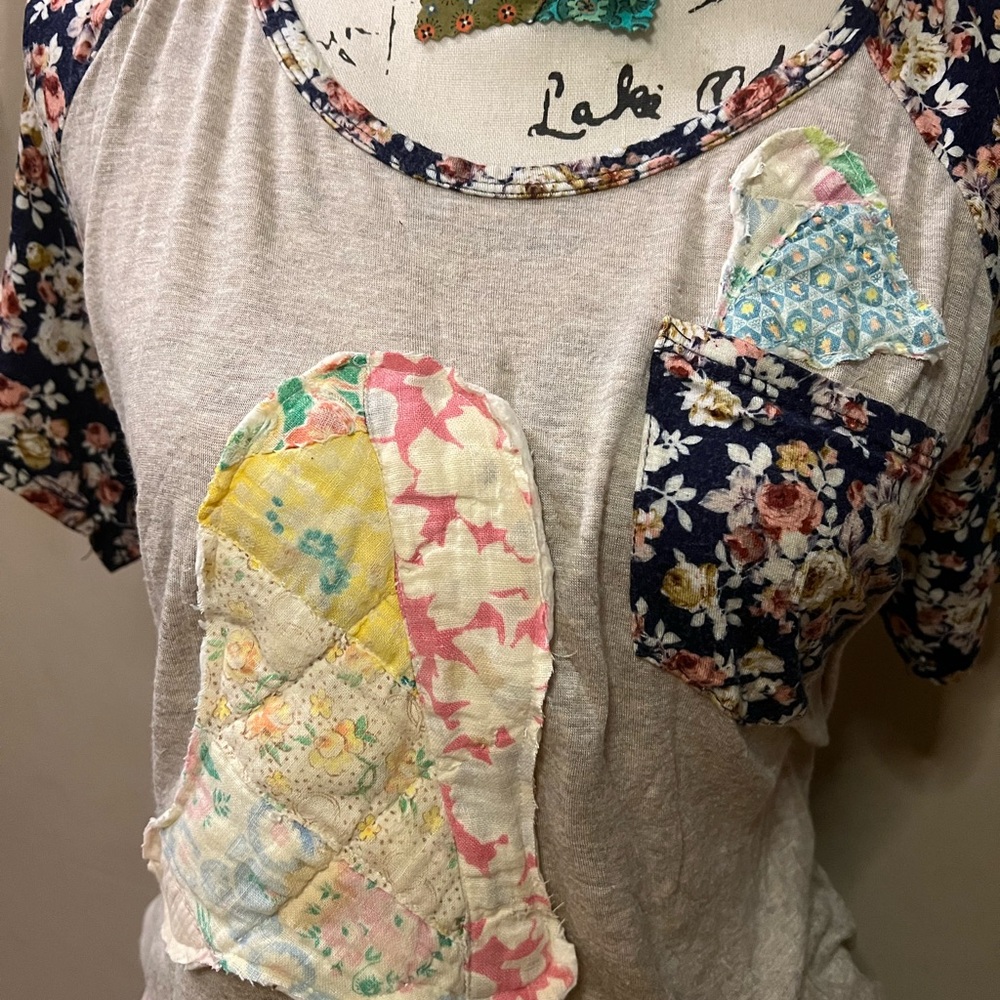 Floral Short Sleeve Tee with Vintage Quilt Ghosts